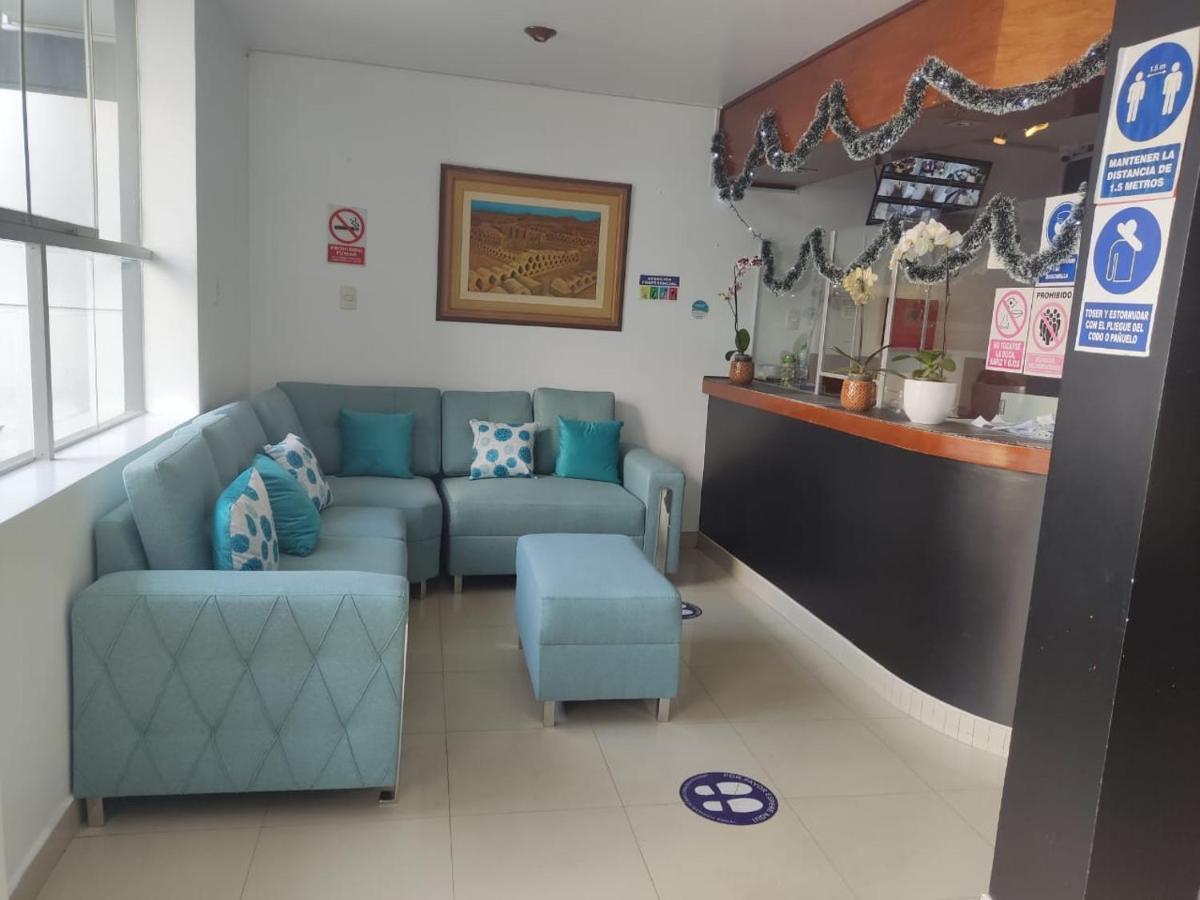 Venecia Hotel Carrion Trujillo Exterior photo