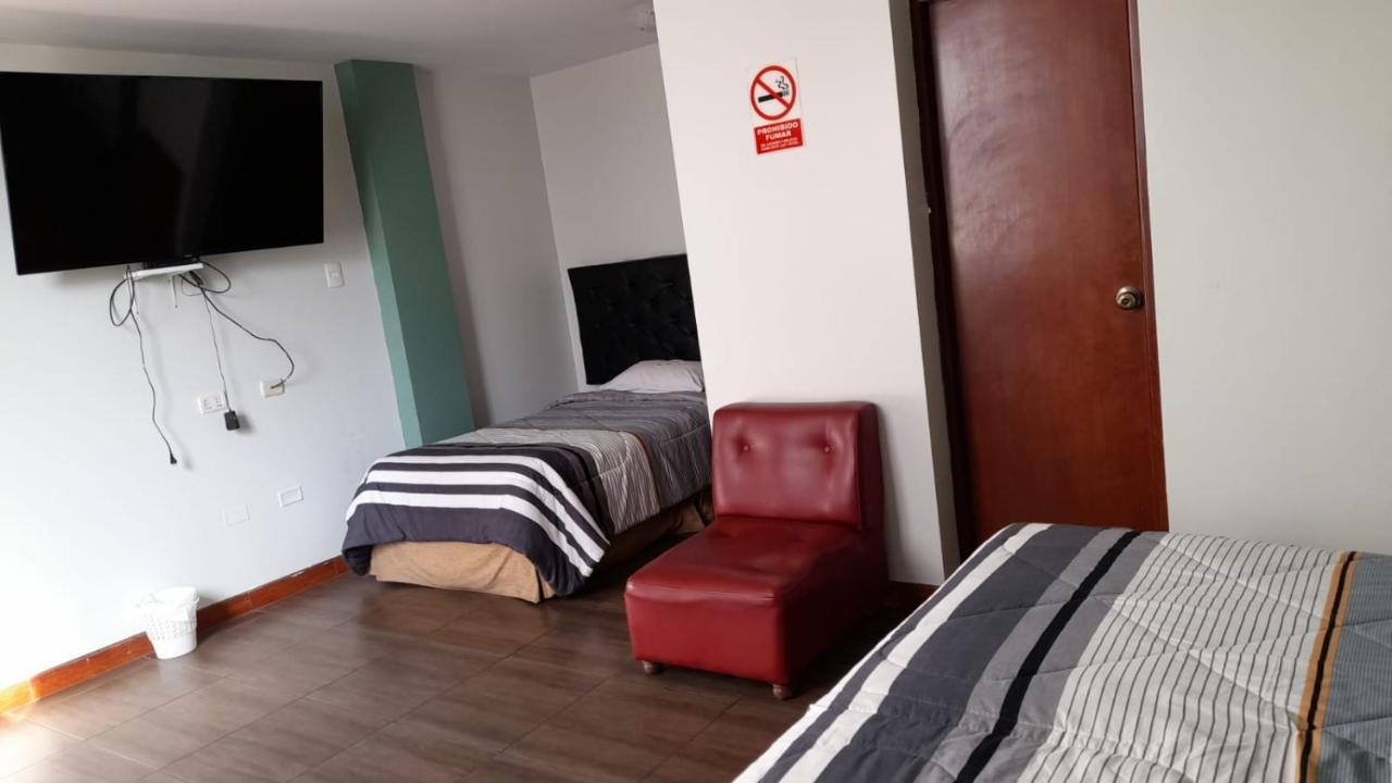 Venecia Hotel Carrion Trujillo Exterior photo