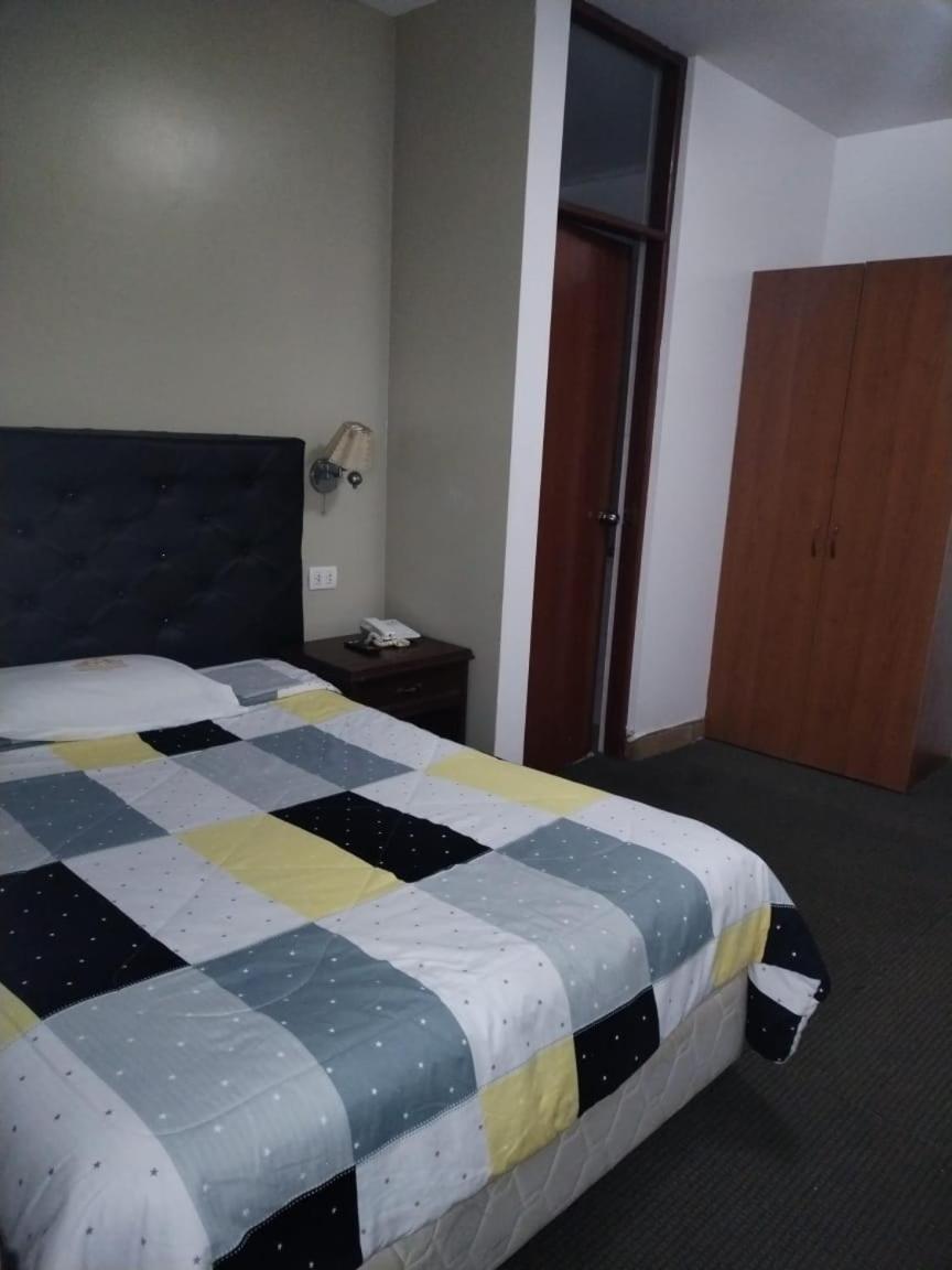 Venecia Hotel Carrion Trujillo Exterior photo