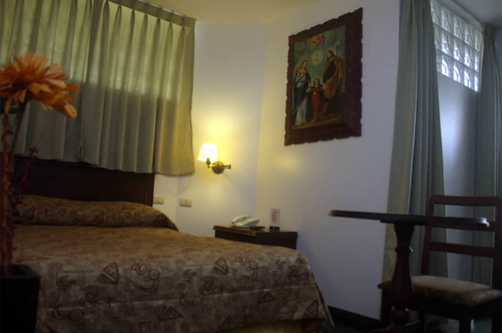 Venecia Hotel Carrion Trujillo Exterior photo