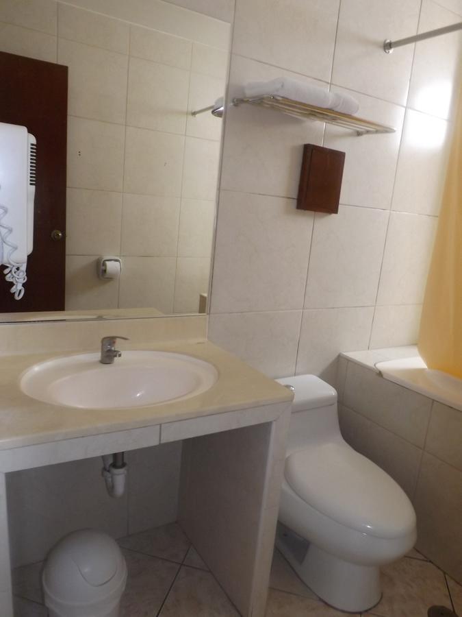 Venecia Hotel Carrion Trujillo Exterior photo