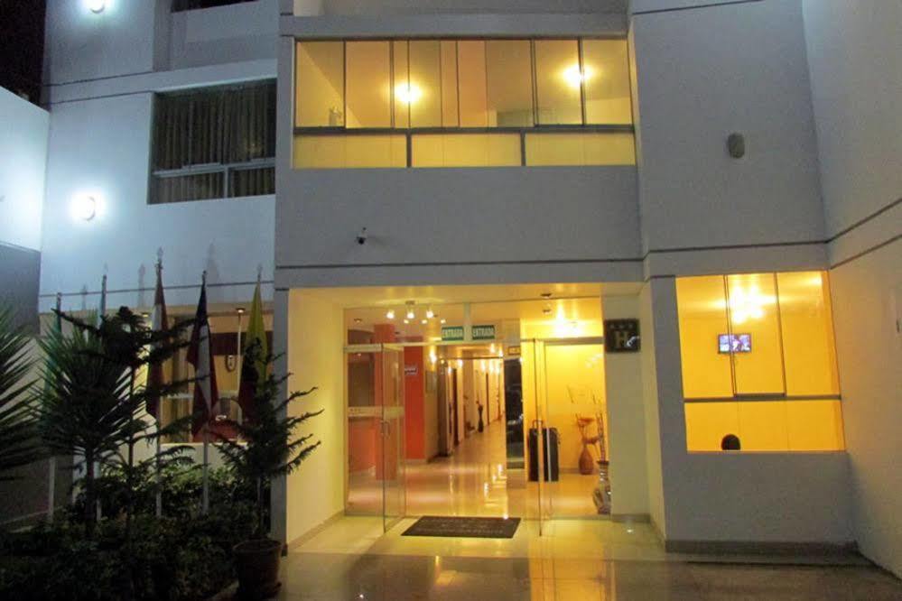 Venecia Hotel Carrion Trujillo Exterior photo